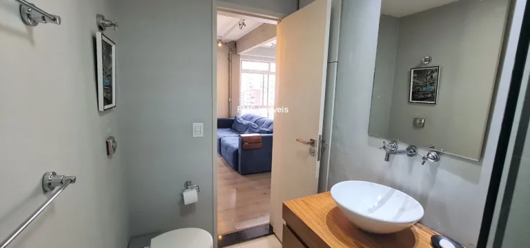 Imagem Apartamento à venda na Vila Nova Conceição, São Paulo-SP: 2 quartos, 1 suíte, 3 banheiros, 1 vaga de garagem e 94m² de área. Venha conferir!