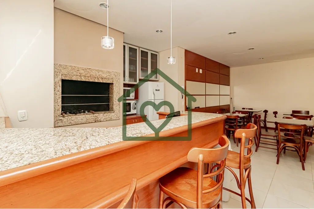 Imagem APARTAMENTO DE 87m² COM 3 DORMITÓRIOS (1 SUÍTE), BANHEIRO SOCIAL, SALA COM LAREIRA, COZINHA COM C...
