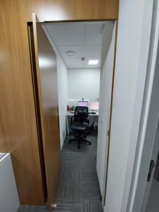 Imagem Sala comercial com 81m² na Avenida das Nações Unidas