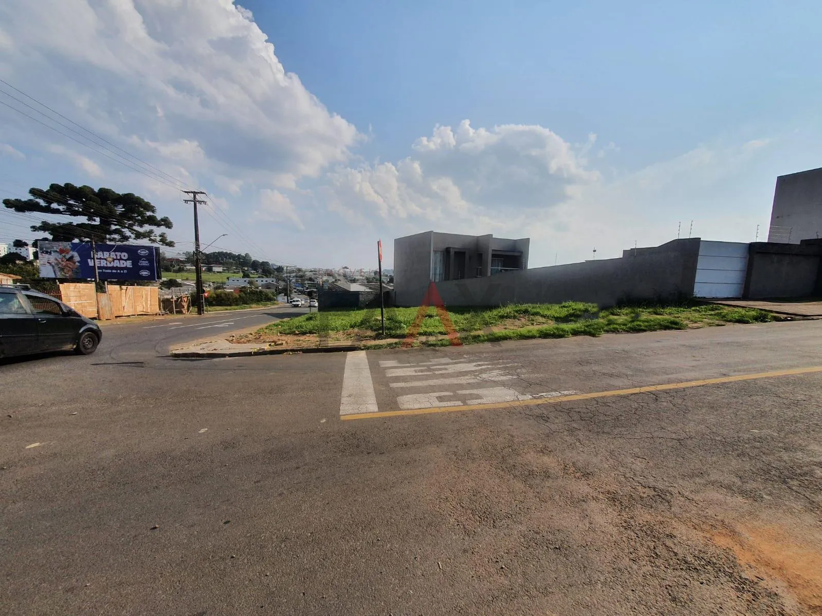 Imagem Ótimo terreno localizado em via de acesso com grande fluxo, esquina