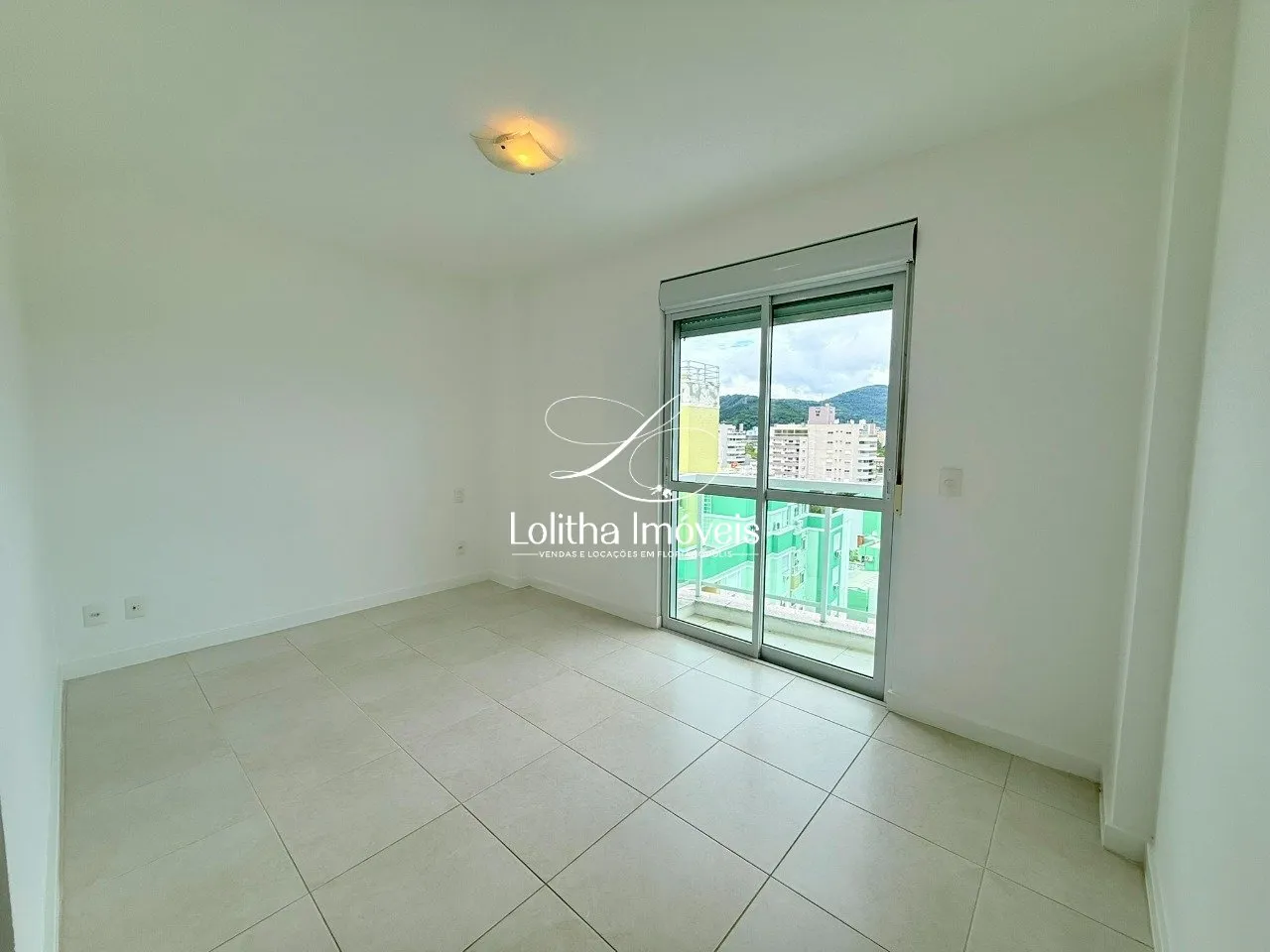 Imagem Cobertura Duplex com 3 suítes e 4 vagas para aluguel- Itacorubi, Florianópolis/SC