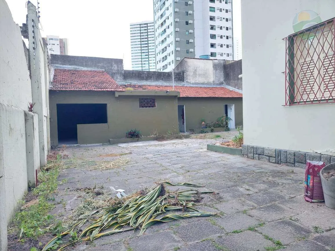 Imagem Vendo Casa duplex com 327m2 de área útil , Rua Conde de Irajá, Torre, Recife.