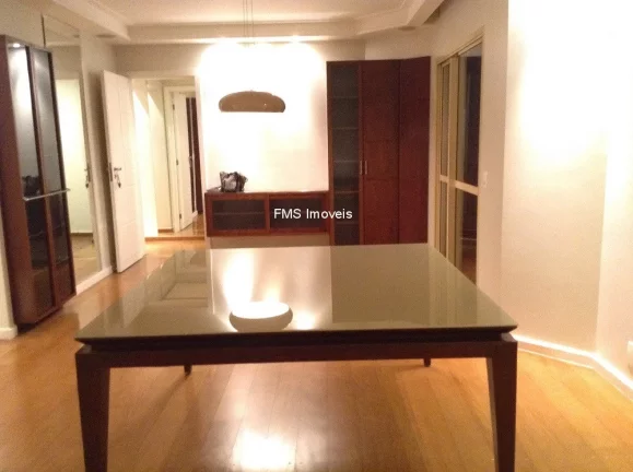 Imagem Imperdível: Apartamento de Luxo à venda em São Paulo-SP, Jardim Vila Mariana 4 quartos, 4 suítes, 2 salas, 6 banheiros, 4 vagas, 165m².