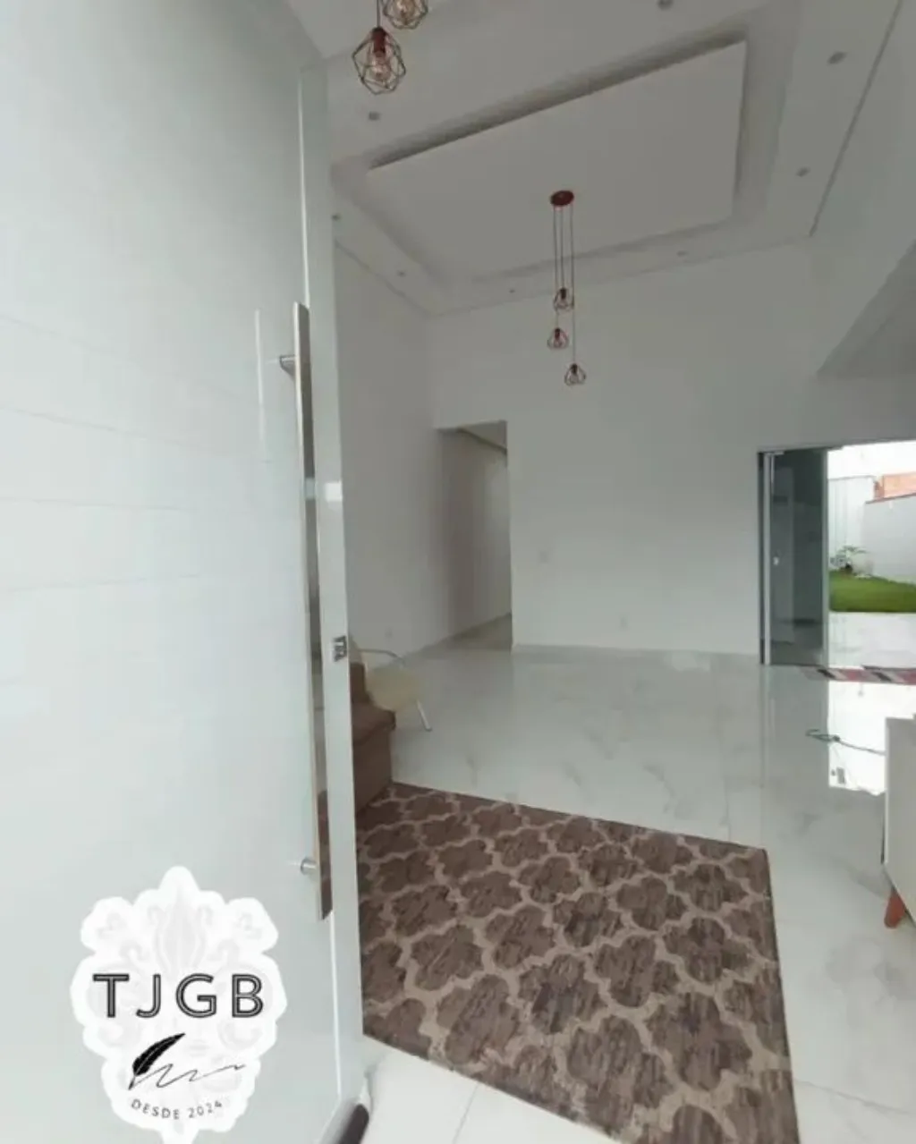 Imagem Casa em Condomínio à Venda em Sorocaba-SP: 3 Quartos, 1 Suíte, 2 Banheiros, 2 Vagas de Garagem e 140m² no Jardim Novo Horizonte!