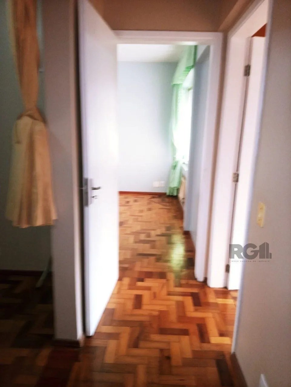 Imagem Apartamento 2 quartos, 2 banheiros e garagem na Cidade Baixa.