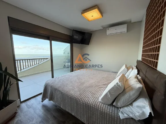 Imagem Cobertura duplex com 271m² de área privativa e 4 suítes, frente mar na Praia do Gravatá em Navegantes - Adriano Carpes Imóveis vende!