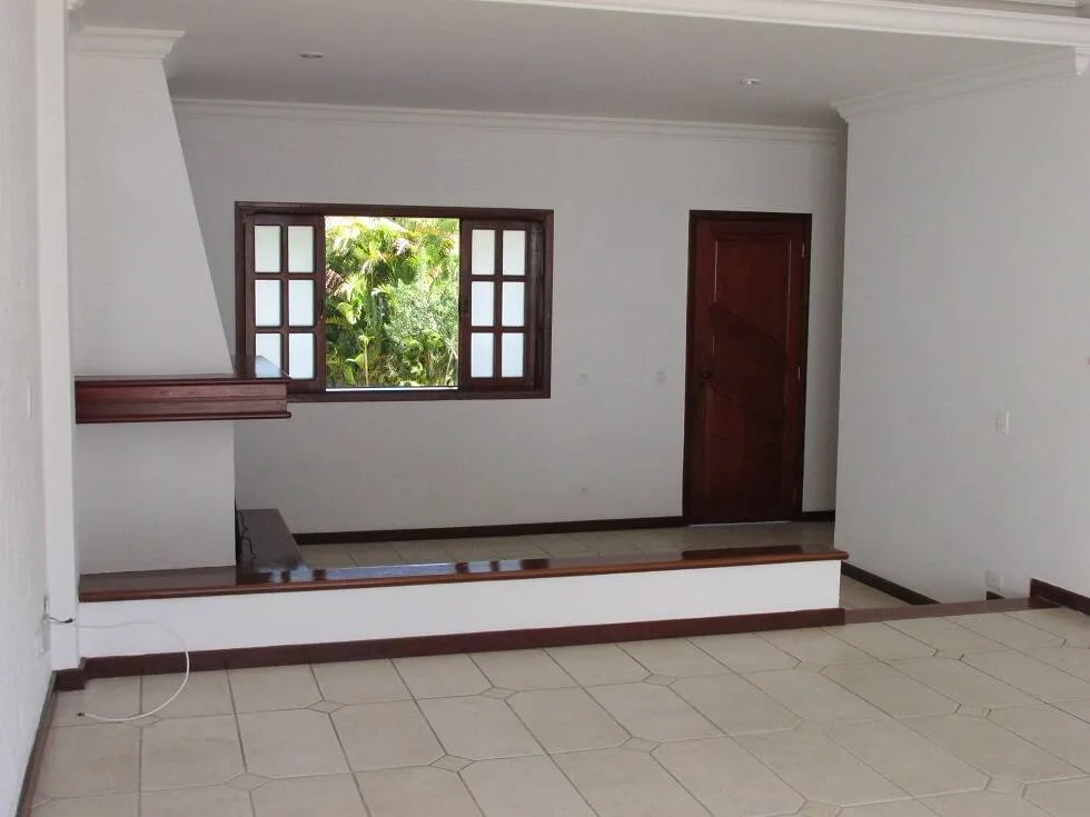 Imagem Sobrado para venda e locação em condomínio Residencial 6
