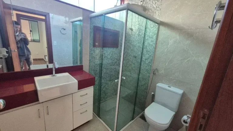 Imagem Ampla Casa no Grogoto – 4 Quartos, Suíte e Garagem