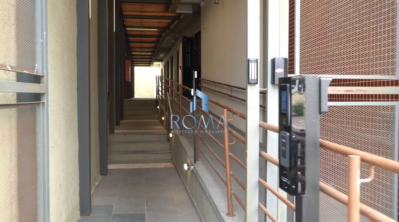 Imagem Sala Comercial 1 dormitórios à venda Nossa Senhora das Dores Santa Maria/RS