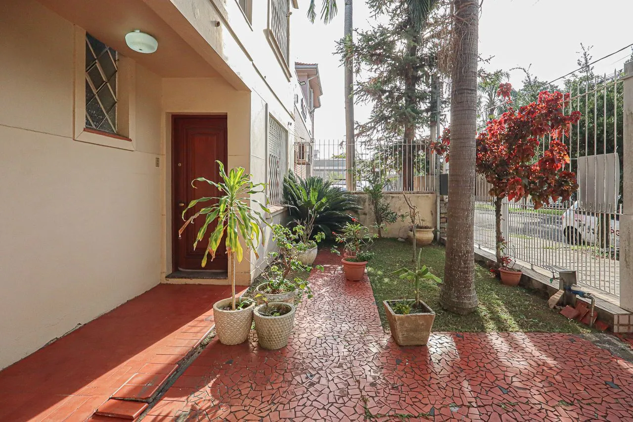 Imagem Casa à venda, 3 dormitórios, 316m², 4 vagas de garagem, Bairro São Geraldo