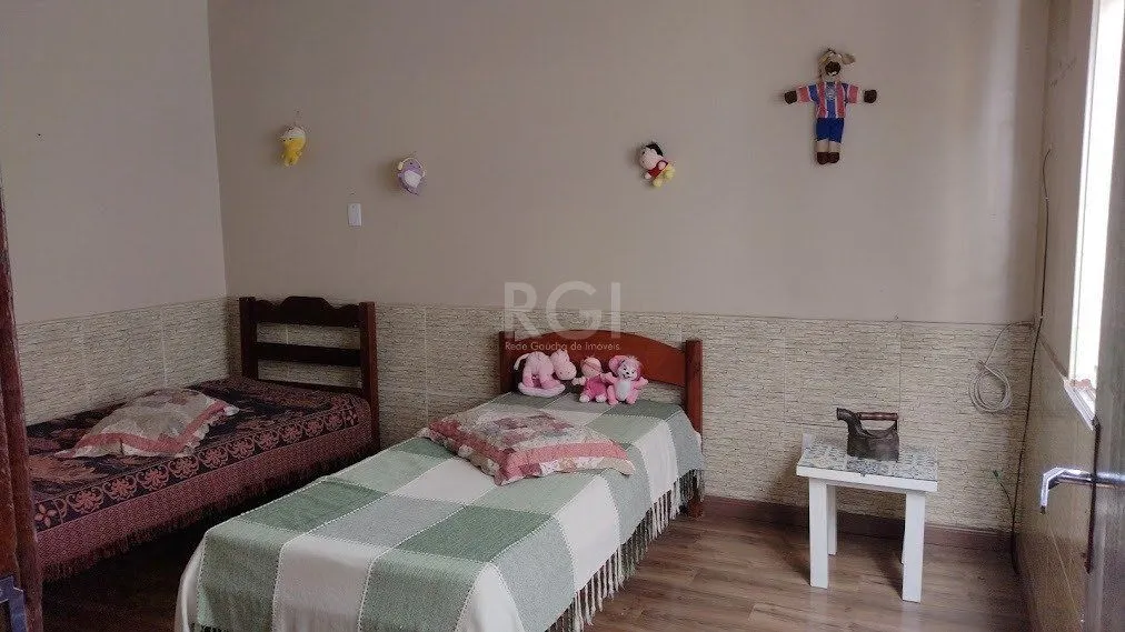Imagem Casa 3 Quartos, 3 vagas de garagem, Bairro Cavalhada, Porto Alegre-RS.
