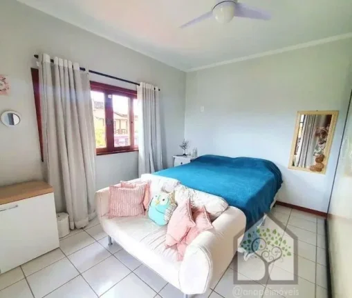 Imagem Excelente Casa com 370 m² no Carianos
