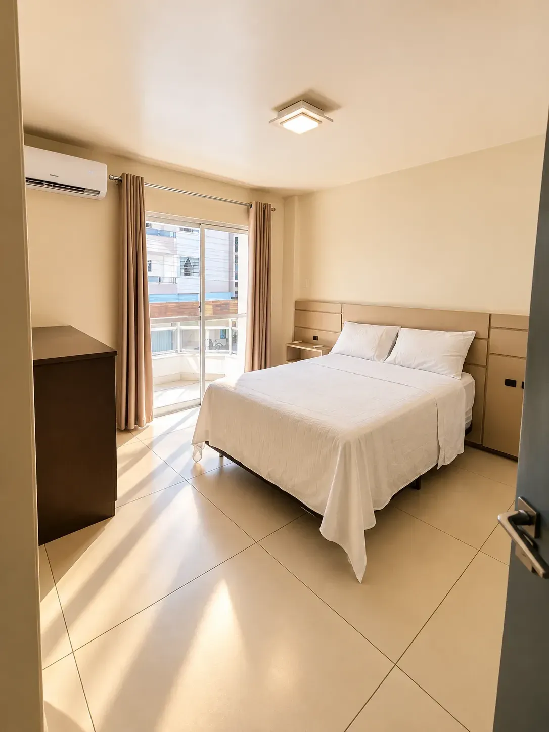 Imagem Apartamento com 3 Quartos para Alugar ou Temporada, 100 m² em Itapema - Itapema