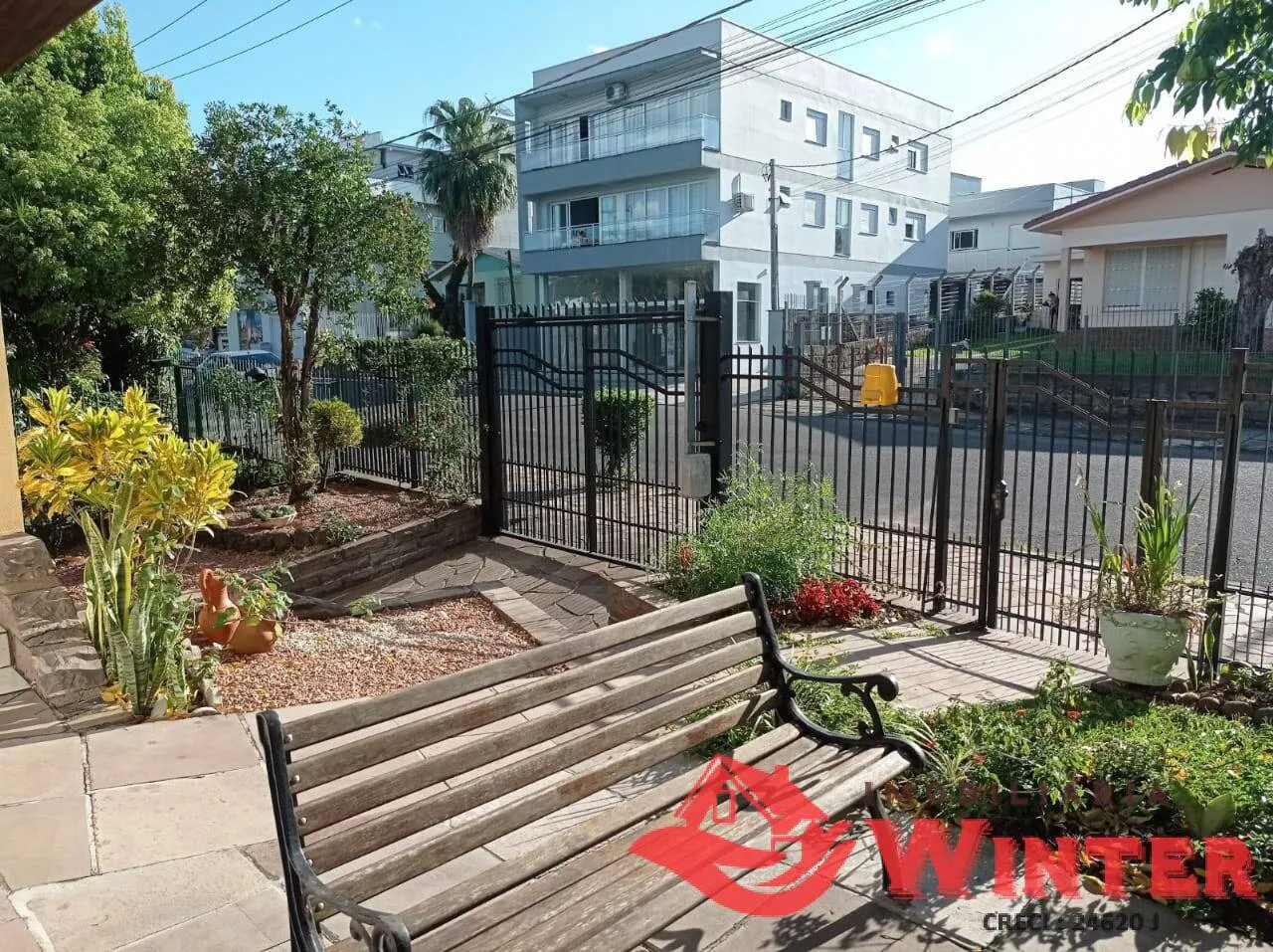 Imagem Linda casa de 252,00m² no Centro de Feliz.