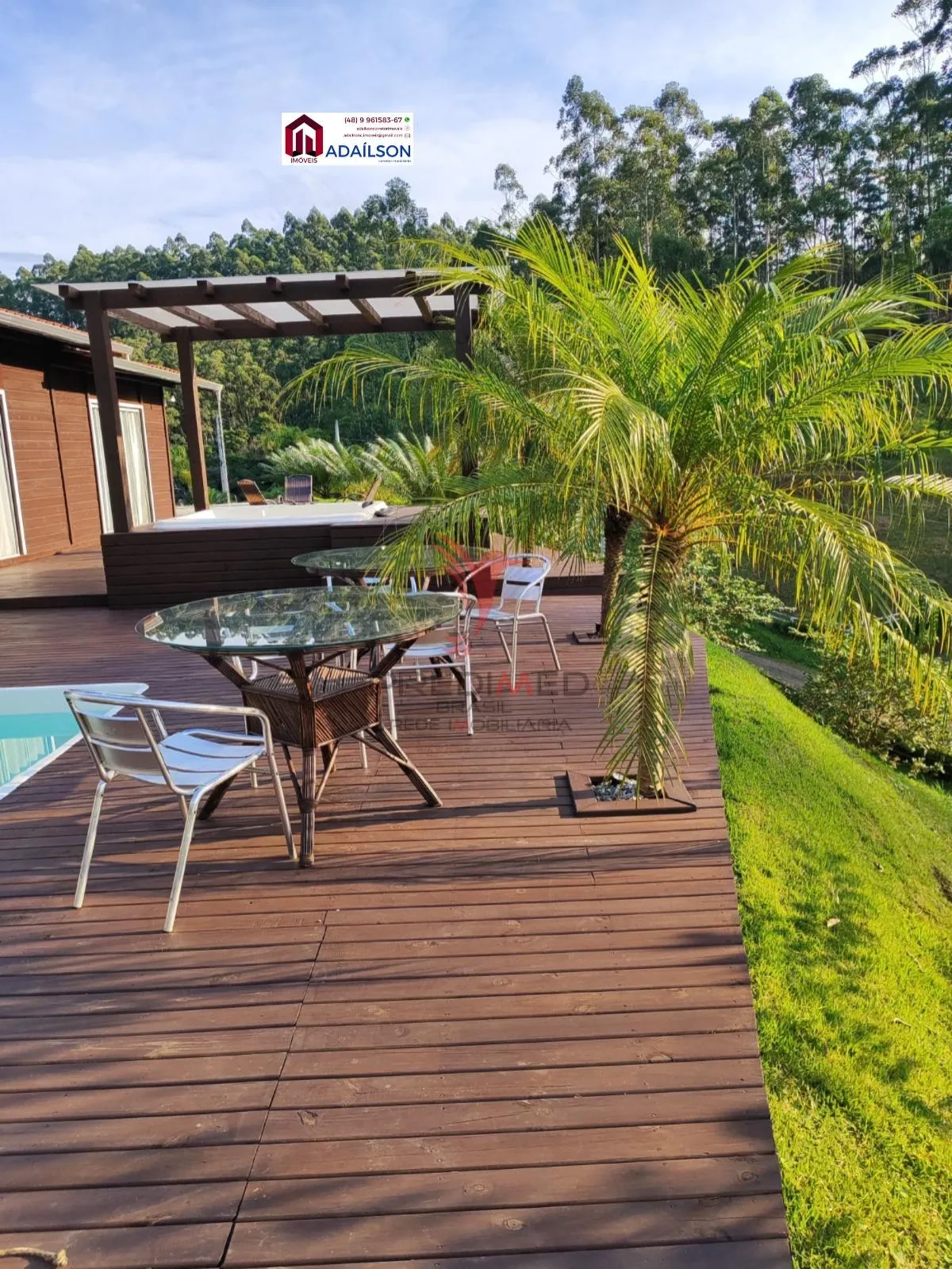 Imagem Linda chácara com piscina e jacuzzi à venda em Tijucas/SC