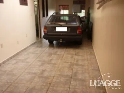 Imagem casa com 4 dormitórios, sendo uma suíte , e 530 area privativa