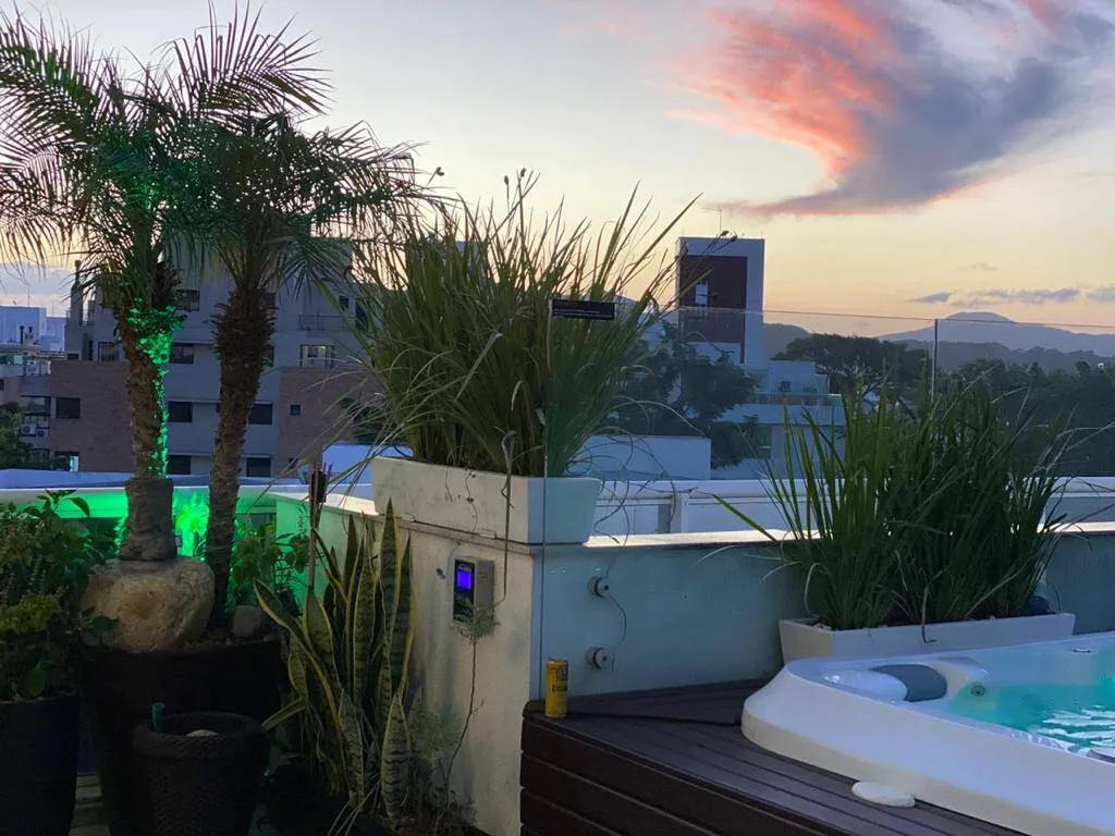 Imagem COBERTURA PARA TEMPORADA EM JURERÊ TRADICIONAL , FLORIANÓPOLIS