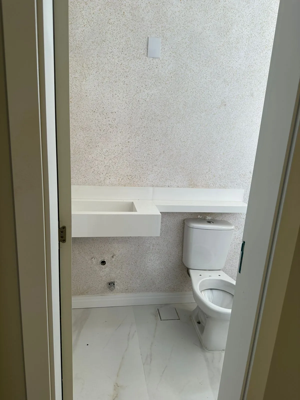 Imagem Casa NOVA no Condomínio Jardins do Condado de 3 dormitórios e 2 vagas