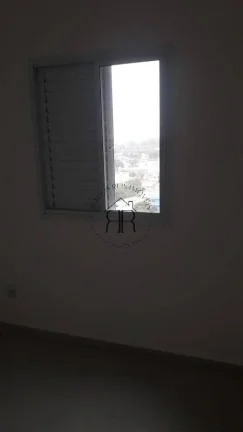 Imagem Imóvel seminovo Prédio de torre única, com amplo hall, 3 apartamentos por andar, elevadores amplo...