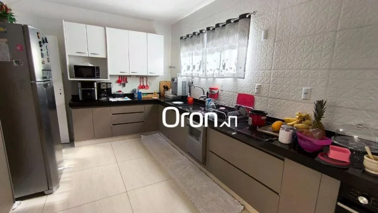 Imagem Sobrado à venda, 447 m² por R$ 1.650.000,00 - Setor Jaó - Goiânia/GO