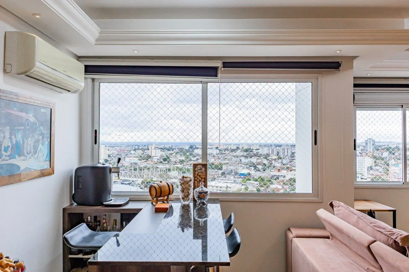 Imagem Apartamento 2 dormitórios, suíte e vaga - 65m² em Vila Ipiranga, Porto Alegre