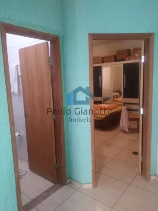 Imagem Casa à venda próxima a Santa Casa de Fernandópolis