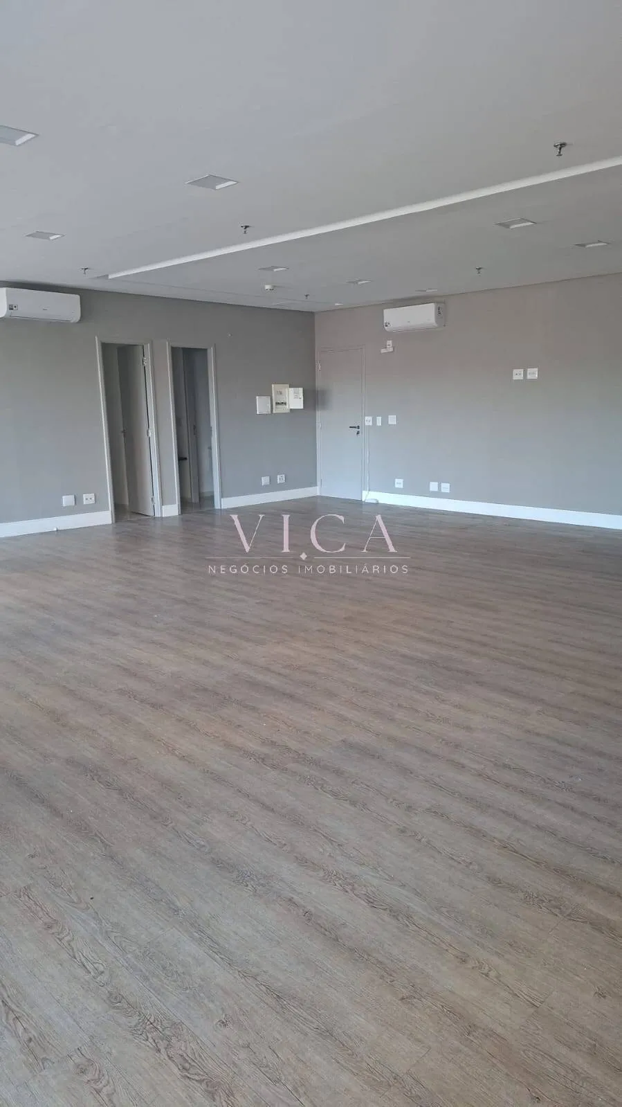 Imagem Sala 111m² 2 vagas 3 banheiros - aluguel por R$ 7.000,00 - Alphaville/SP
