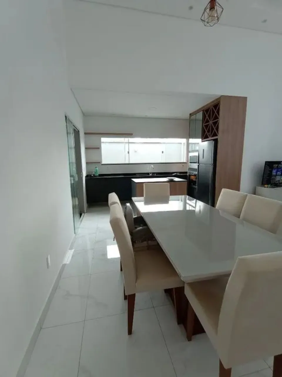 Imagem Casa em Condomínio à Venda em Sorocaba-SP: 3 Quartos, 1 Suíte, 2 Banheiros, 2 Vagas de Garagem e 140m² no Jardim Novo Horizonte!