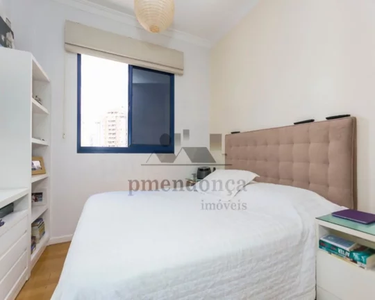 Imagem Apartamento com piso frio, living para 02 ambientes, varanda, 03 dormitórios sendo 01 suíte, close...