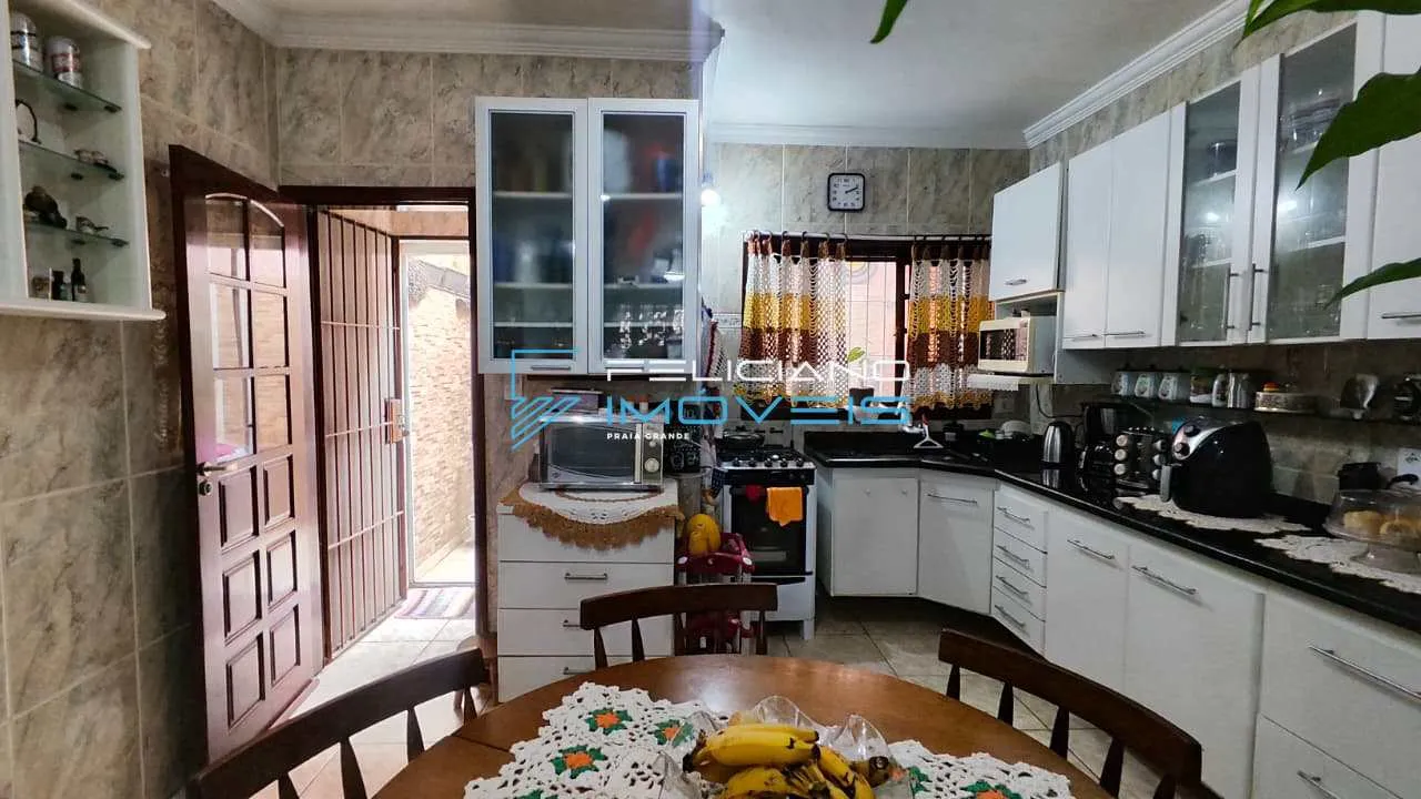 Imagem Sobrado com 2 quartos, Balneário Maracanã, Praia Grande - R$ 430 mil, Cod: 6924
