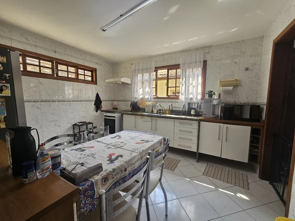 Imagem Casa em Condomínio para Venda em Teresópolis / RJ no bairro Cascata do Imbuí