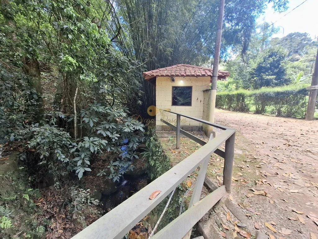 Imagem Terreno em Condomínio para Venda em Teresópolis / RJ no bairro Três Córregos