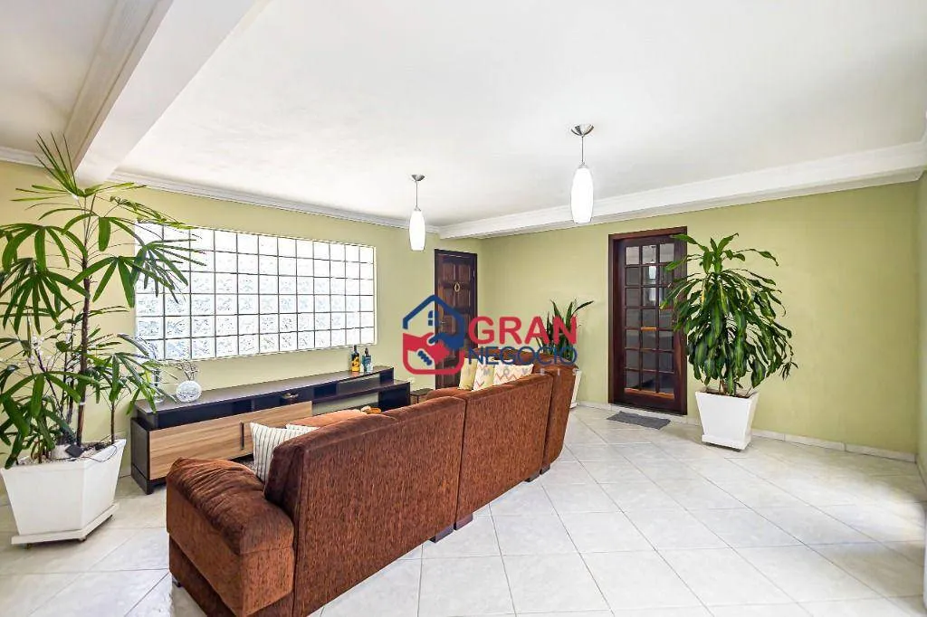 Imagem Casa Térrea Com Amplo Terreno - Santa Felicidade