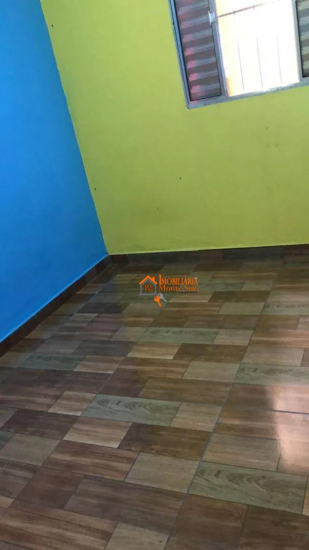 Imagem Sobrado com 4 dormitórios à venda, 250 m² por R$ 315.000,00 - Jardim Santa Paula - Guarulhos/SP