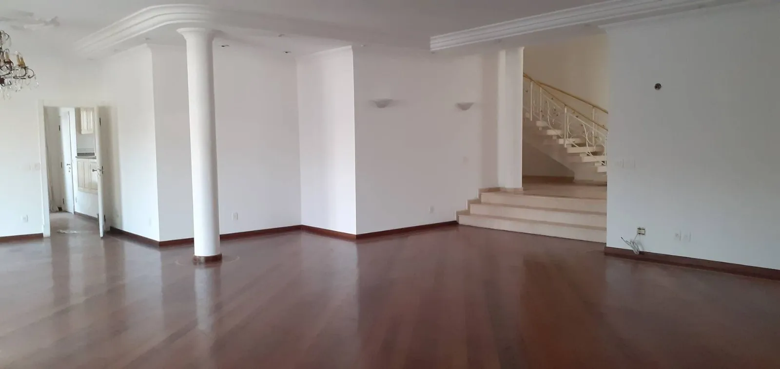 Imagem Casa Sobrado 843m² Localizada no Alphaville Residencial 2 - Barueri/SP!