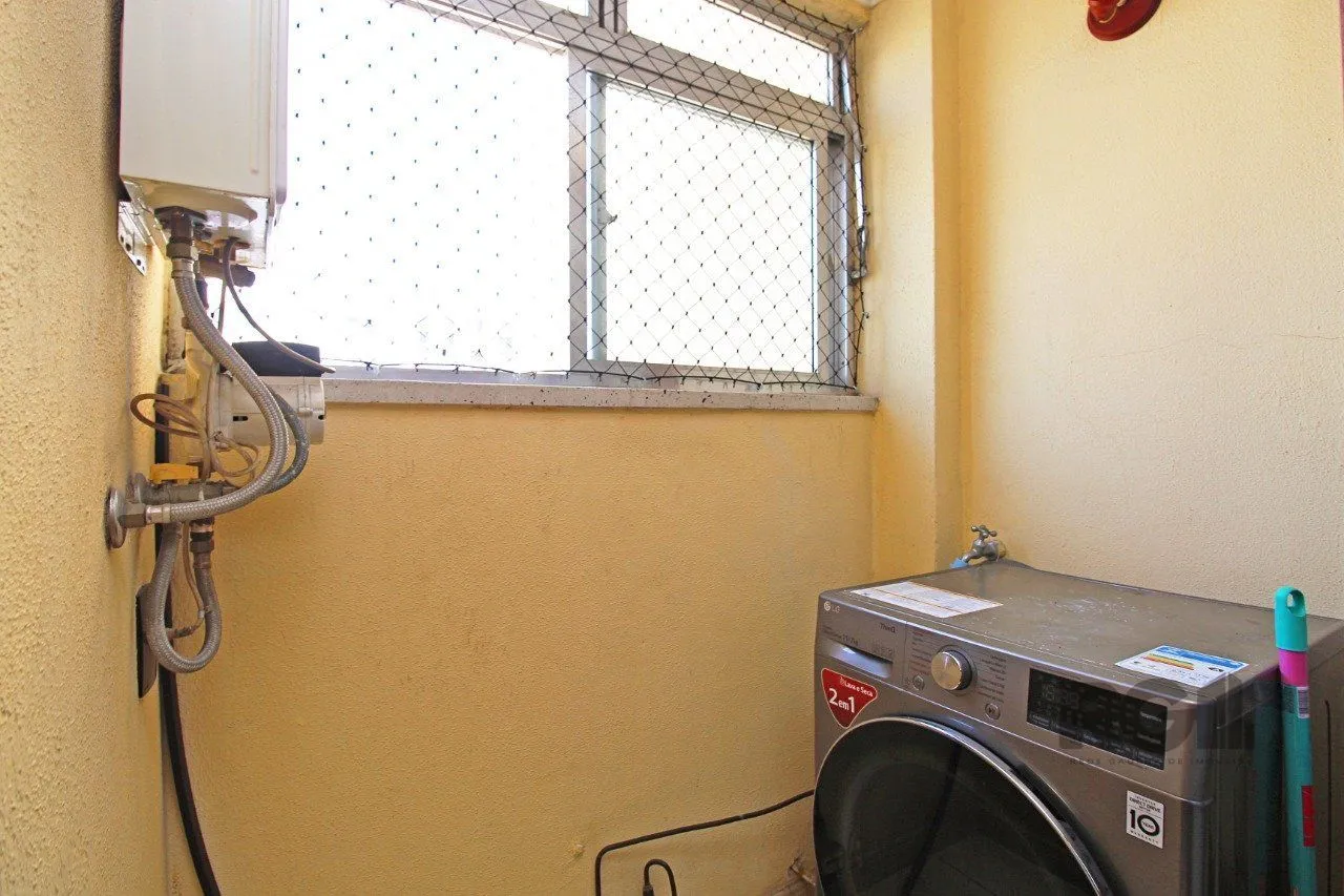 Imagem Cobertura duplex de 2 dormitórios garagem e semi-mobiliado, bairro Cidade Baixa.