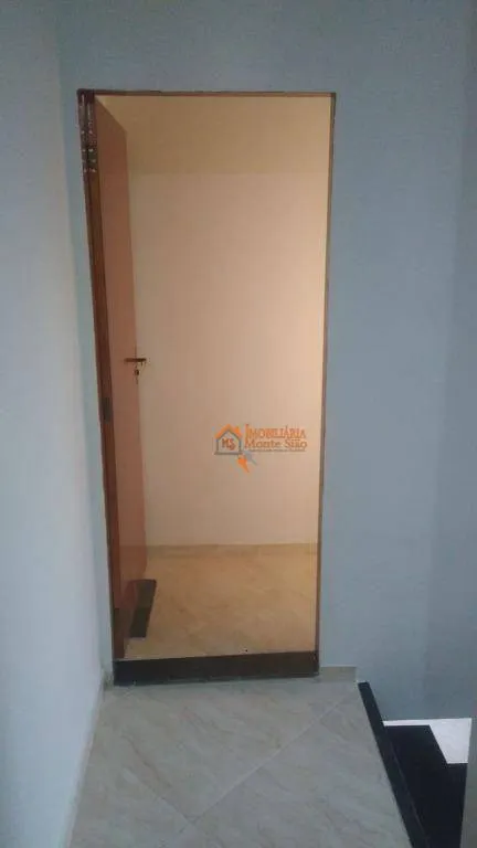 Imagem Sobrado com 3 dormitórios à venda, 224 m² por R$ 690.000,00 - Parque Flamengo - Guarulhos/SP