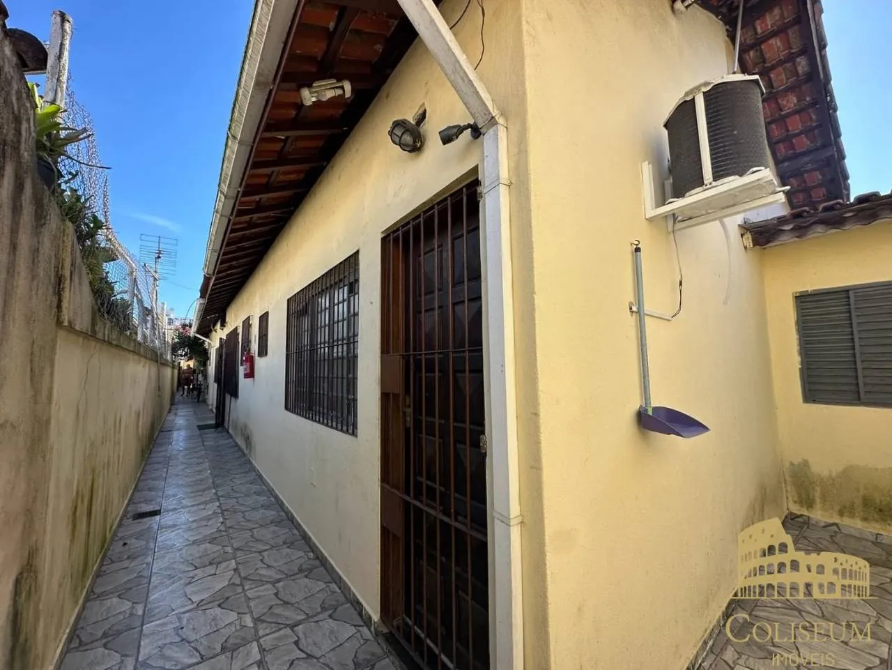 Imagem Casa com 1 dormitório à venda, 50 m² por R$ 255.000,00 - Aviação - Praia Grande/SP