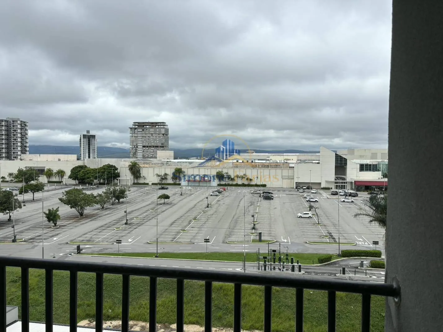 Imagem Apartamento à venda ou locação com 3 suítes e 3 vagas no Parque Campolim