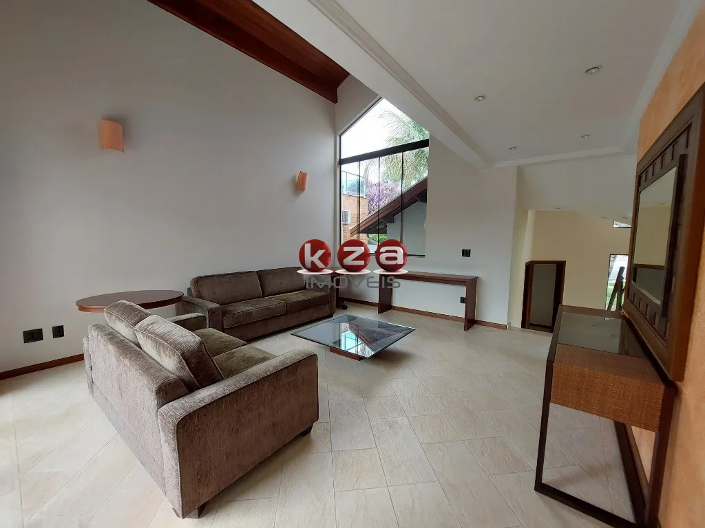 Imagem Imponente casa de alto padrão em condomínio à venda em Valinhos-SP, 4 quartos, 4 suítes, 3 salas, 8 banheiros, 4 vagas de garagem, 440m².