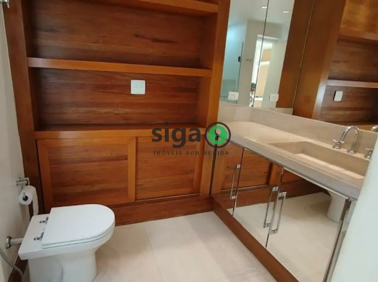 Imagem Apto para locação no bairro Cerqueira Cesar, com 2 suites, 2 vagas, para locação. SEMI MOBILIADO