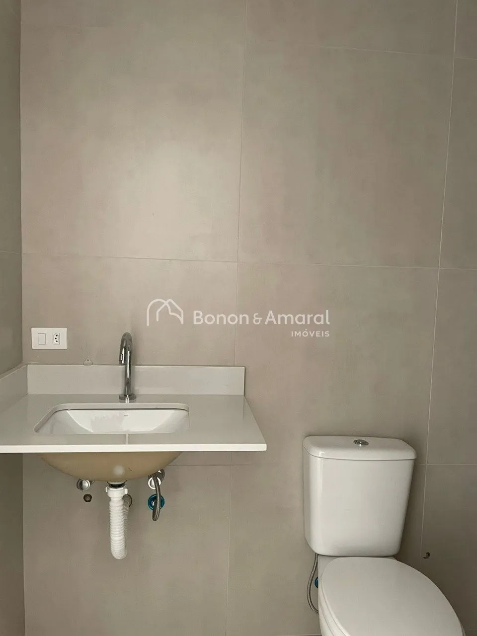 Imagem Casa em Condomínio Exclusivo no Parque das Universidades - Design Moderno e 3 Suítes ao lado da PUC