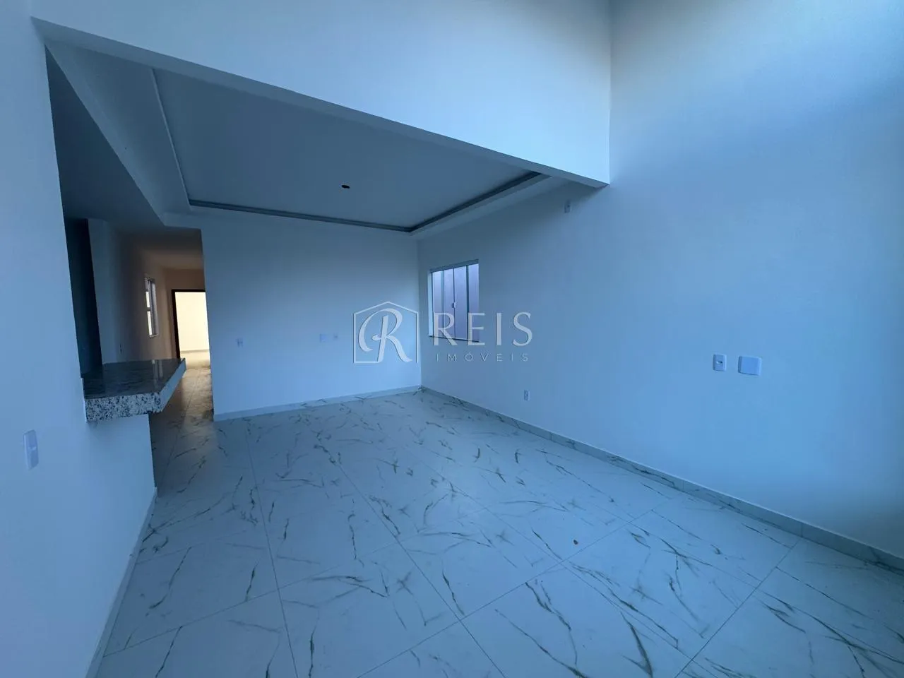 Imagem Casa para Venda em Rio das Ostras, Village Rio das Ostras, 3 dormitórios, 1 suíte, 2 banheiros, 2 vagas