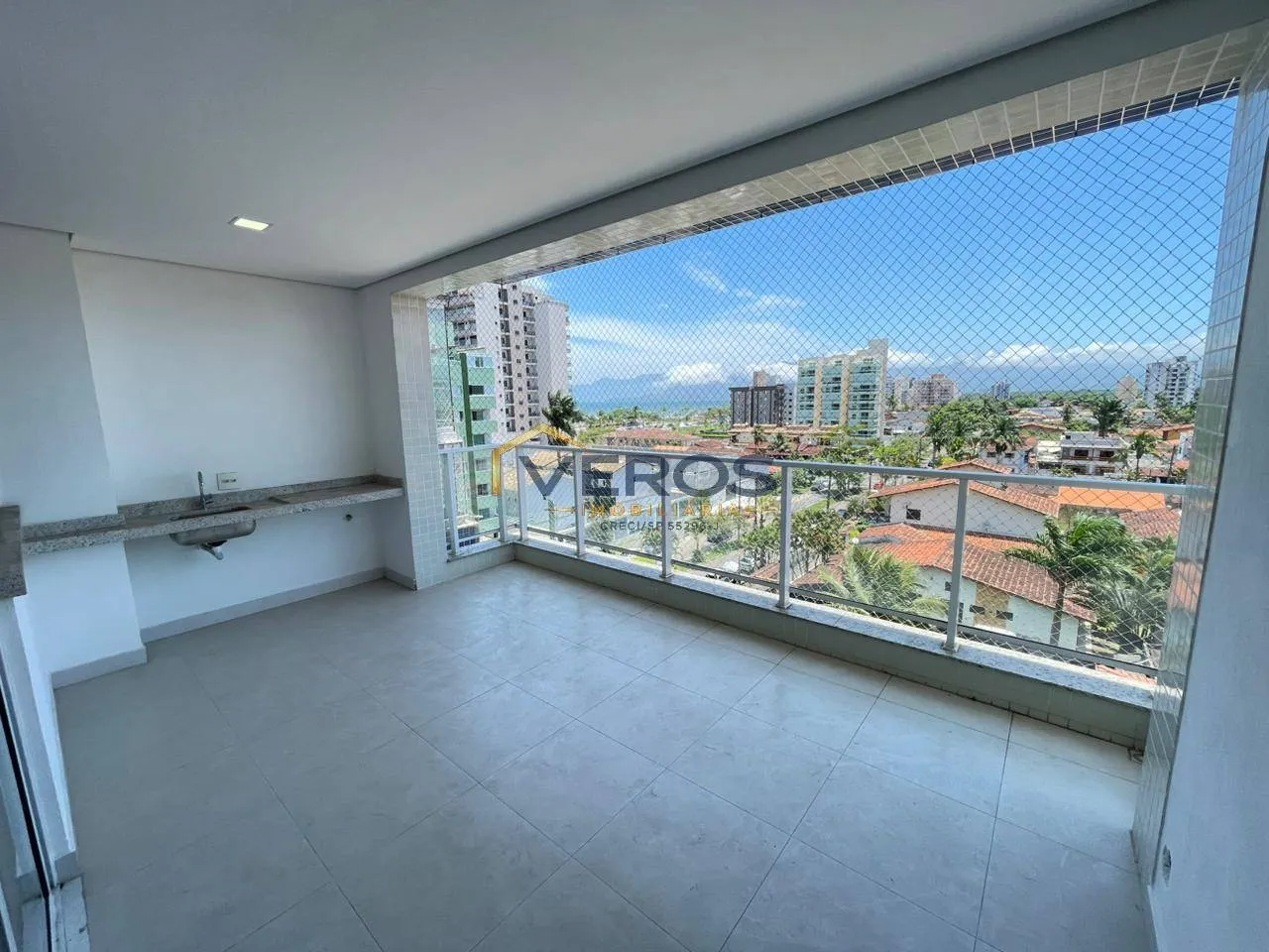 Imagem Apartamento 3 Dormitórios 400 metros da Praia do Indaia