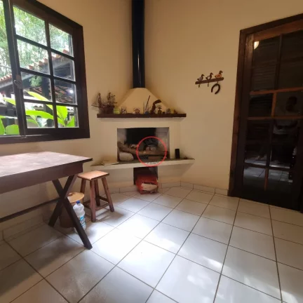Imagem CASA NA CIDADE JUNTO A NATUREZA COM 2 SUITES GRANDES AREA GOURMET, ACEITA PERMUTA COMO PARTE DE PAGAMENTO EM SAO PAULO