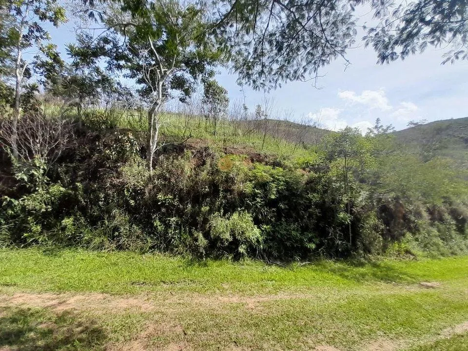 Imagem Terreno em Condomínio para Venda em Teresópolis / RJ no bairro Prata