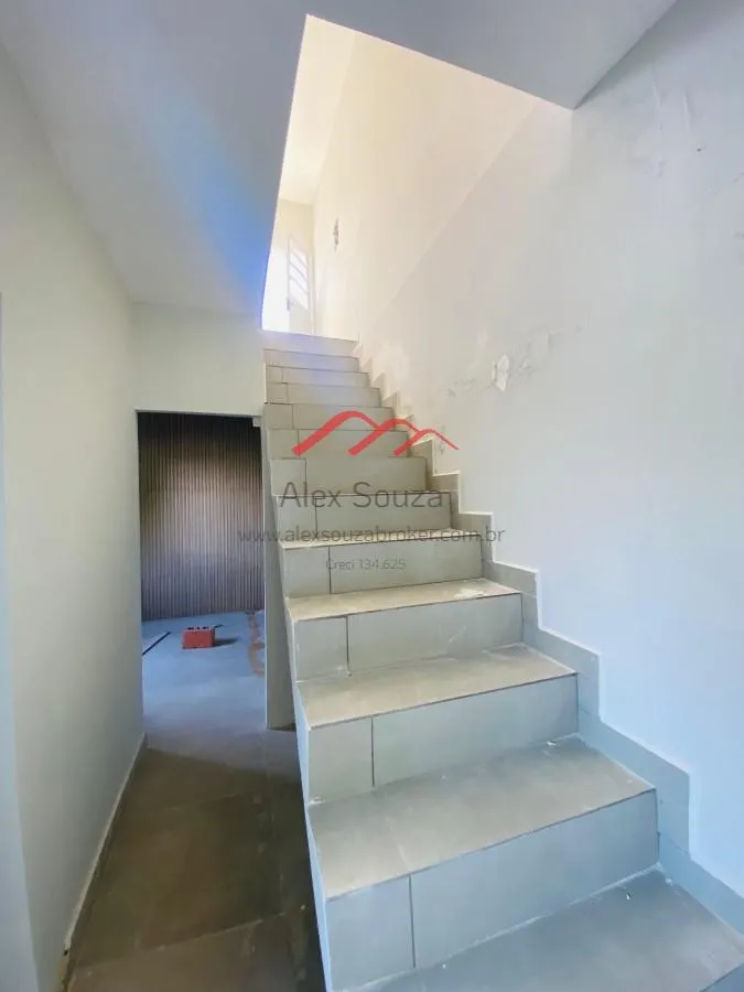 Imagem Casa para Venda, 3 dormitórios, 2 banheiros, 2 vagas