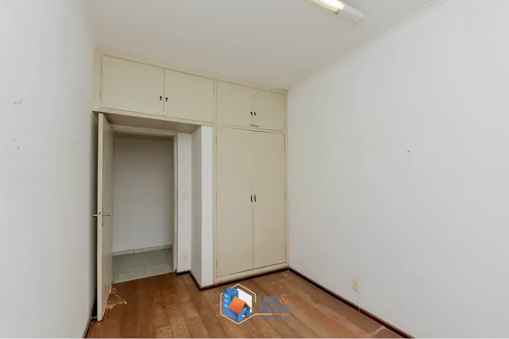 Imagem Casa à venda 4 Quartos 1 Suite 2 Vagas 261M² Jardim Jabaquara São Paulo - SP