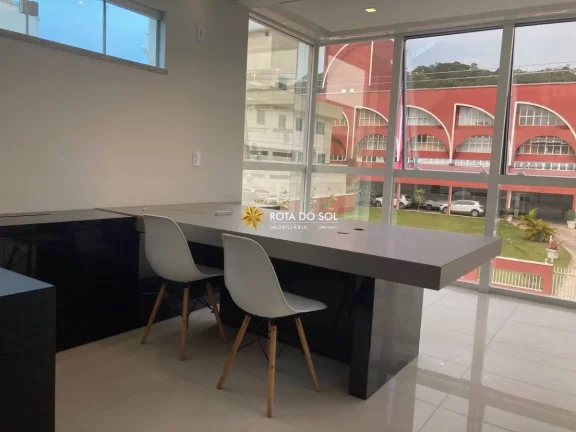 Imagem Sala comercial à venda na Rua Lontra em Bombinhas SC