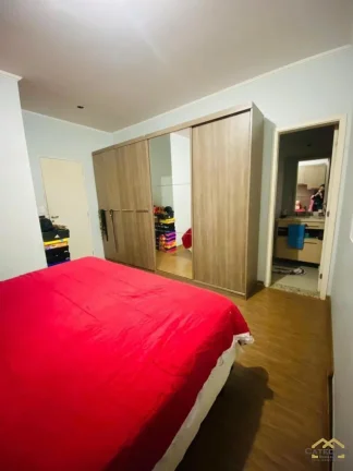 Imagem Sobrado à venda na Colônia com 3 quartos, sendo uma suíte e 2 vagas de garagem